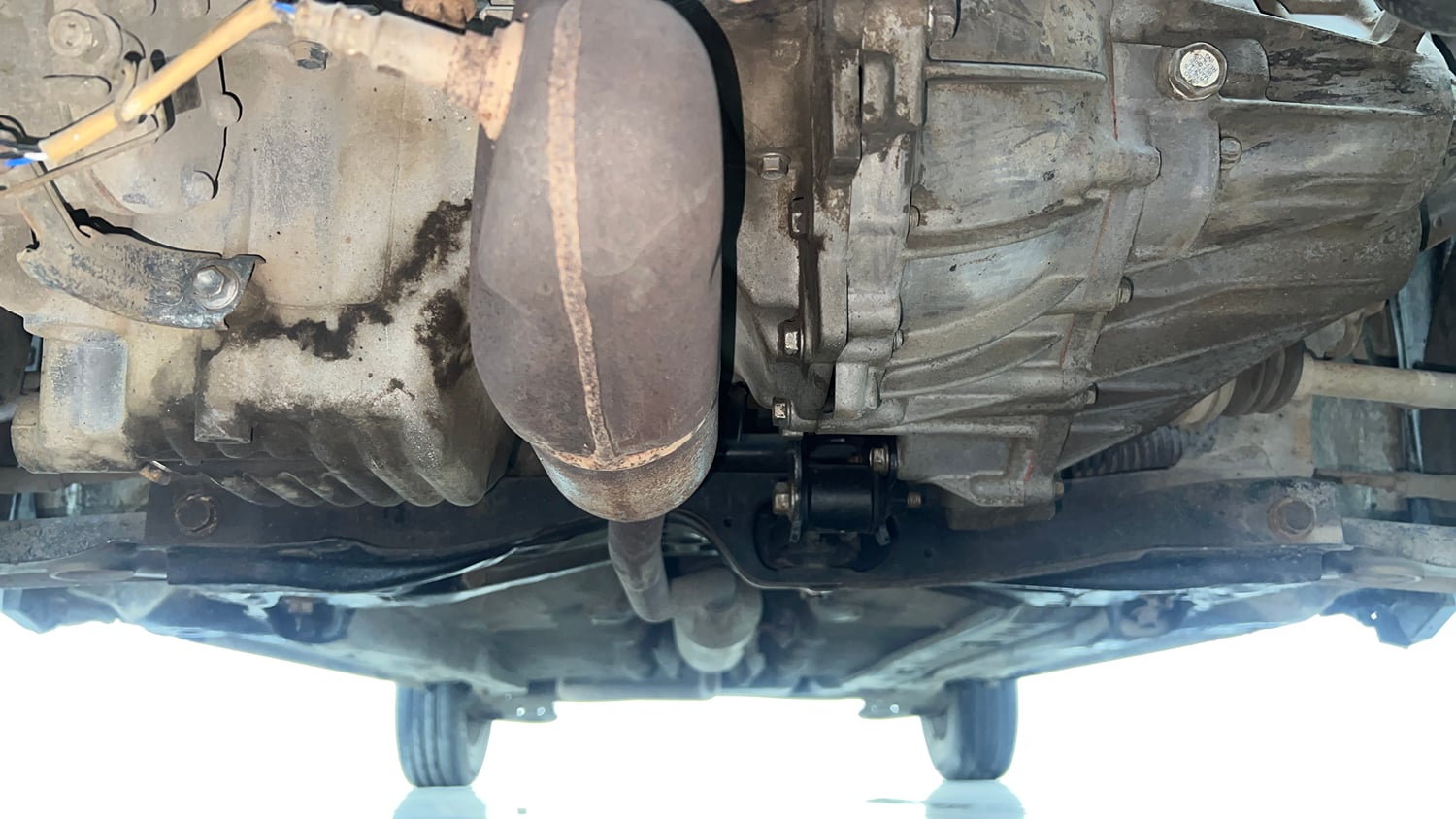Used 2016 Toyota Etios Liva V Petrol Manual extra FRONT LEFT UNDERBODY VIEW