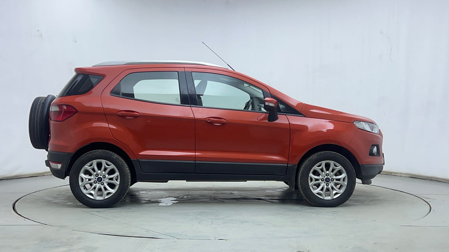 Used 2016 Ford EcoSport Titanium+ 1.5L TDCi Diesel Manual exterior RIGHT SIDE VIEW