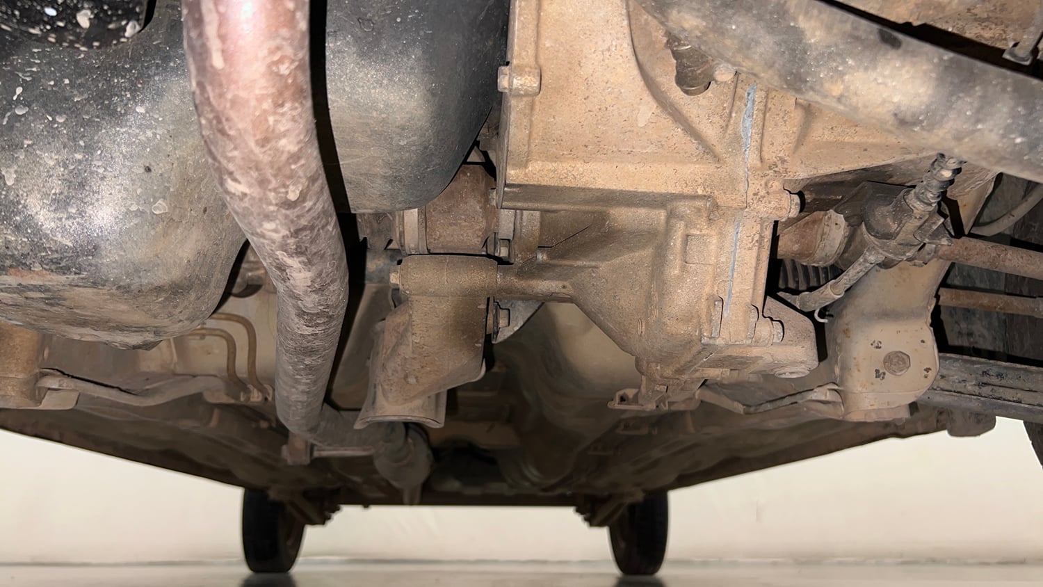Used 2014 Maruti Suzuki Alto 800 Lxi Petrol Manual extra FRONT LEFT UNDERBODY VIEW