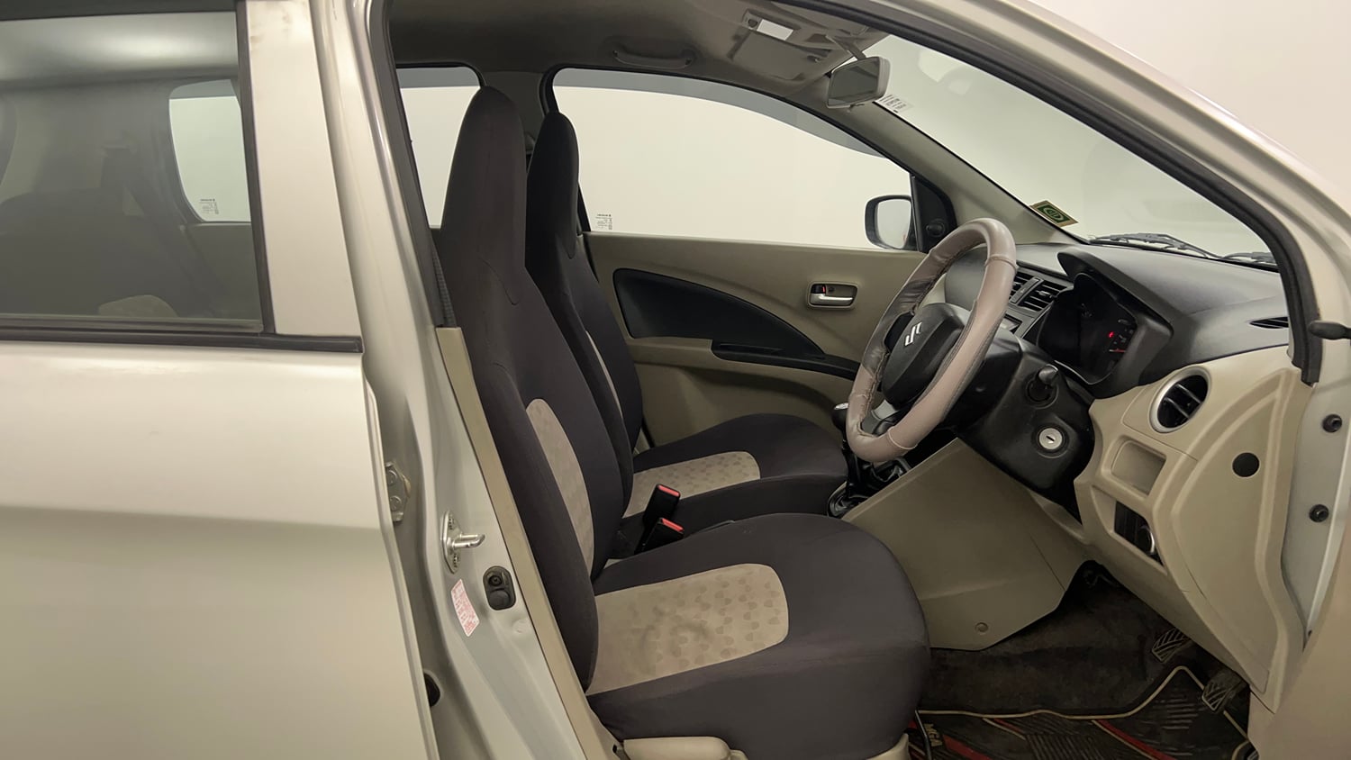 Used 2017 Maruti Suzuki Celerio VXI  CNG (Outside Fitted) Cng Manual interior RIGHT SIDE FRONT DOOR CABIN VIEW
