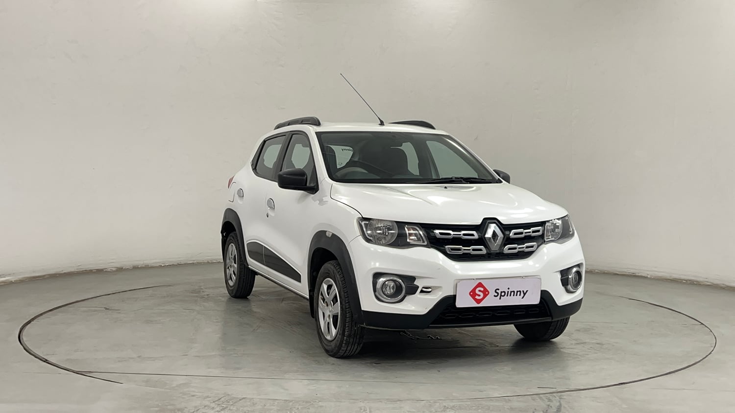 Used 2016 Renault Kwid RXT Petrol Manual exterior RIGHT FRONT CORNER VIEW