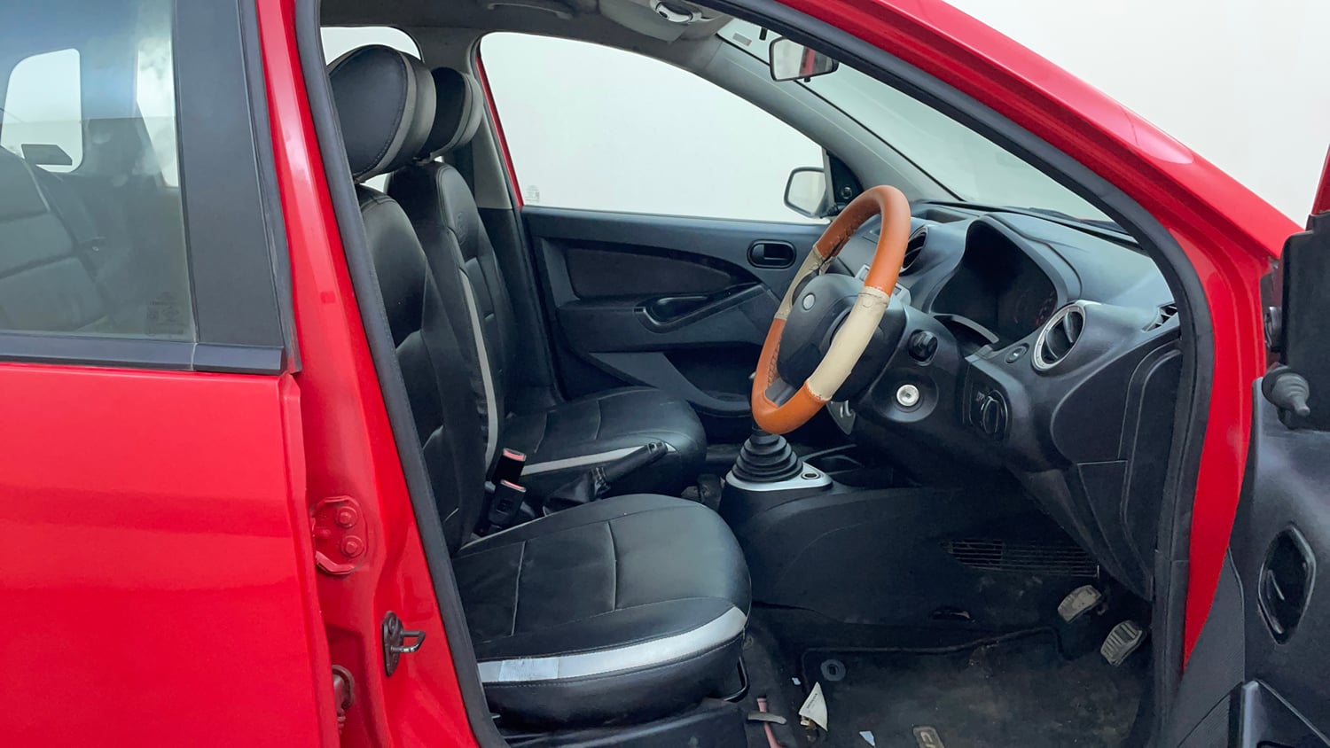 Used 2012 Ford Figo Duratorq Diesel EXI 1.4 Diesel Manual interior RIGHT SIDE FRONT DOOR CABIN VIEW
