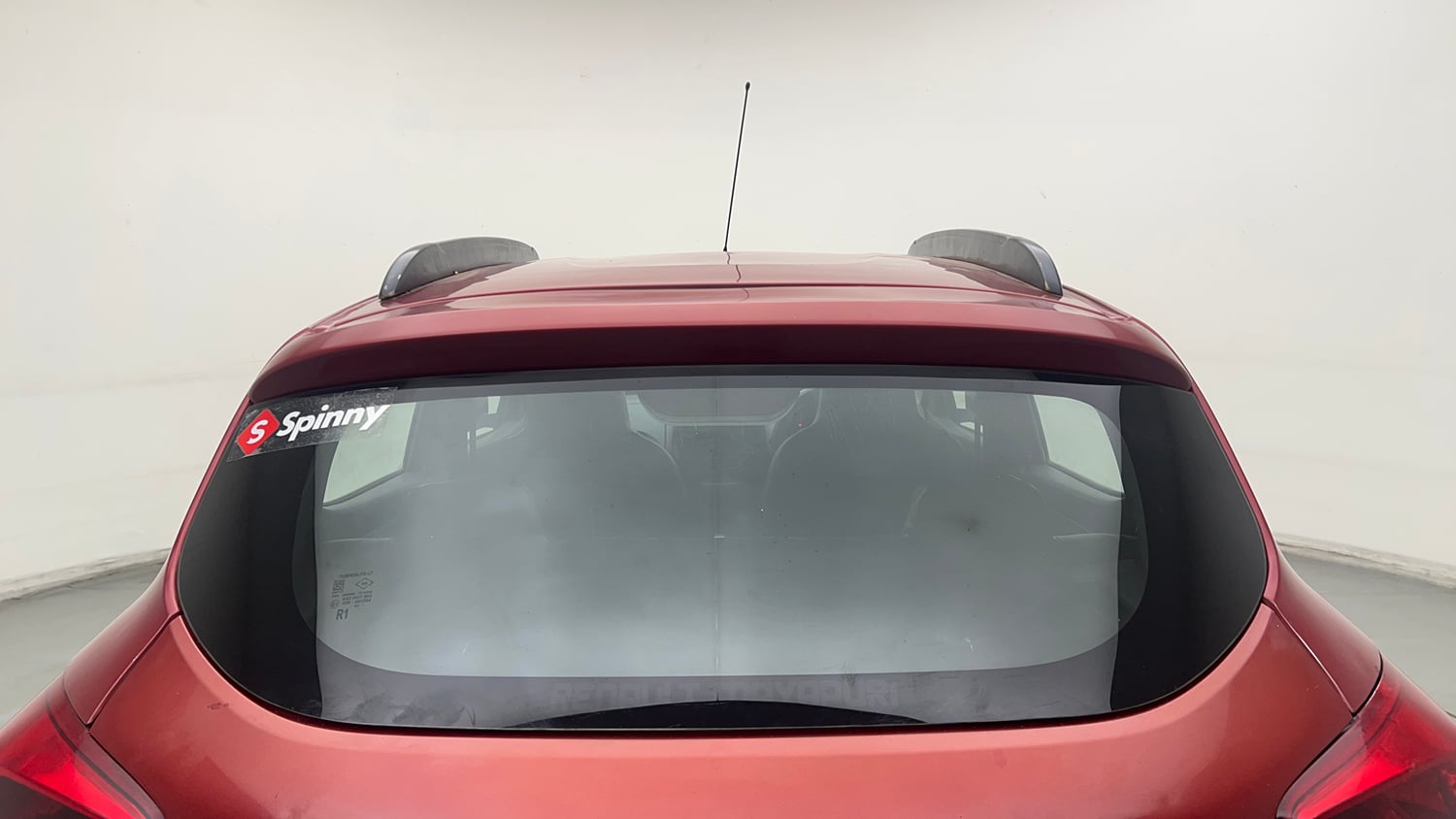 Used 2016 Renault Kwid RXT Petrol Manual exterior BACK WINDSHIELD VIEW