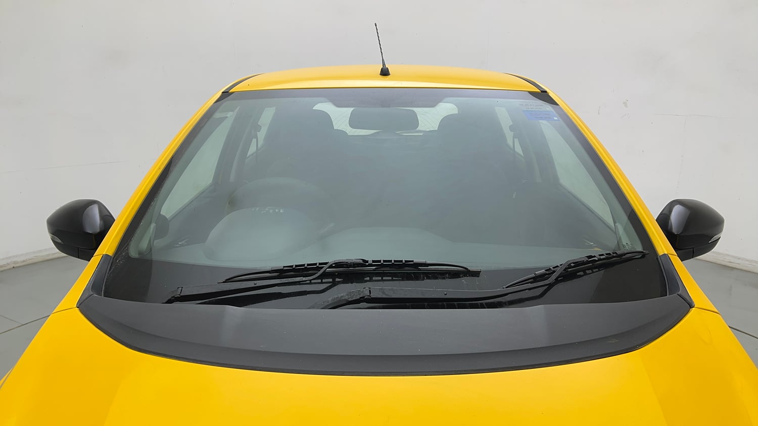 Used 2020 Tata Tiago XZ Plus Petrol Manual exterior FRONT WINDSHIELD VIEW