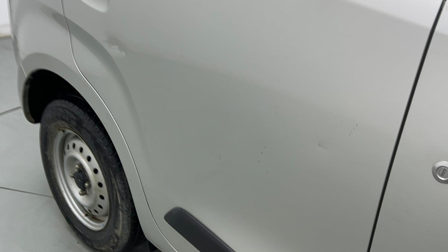 Used 2022 Maruti Suzuki Wagon R 1.0 LXi (O) 1.0 Petrol Manual dents MINOR DENT