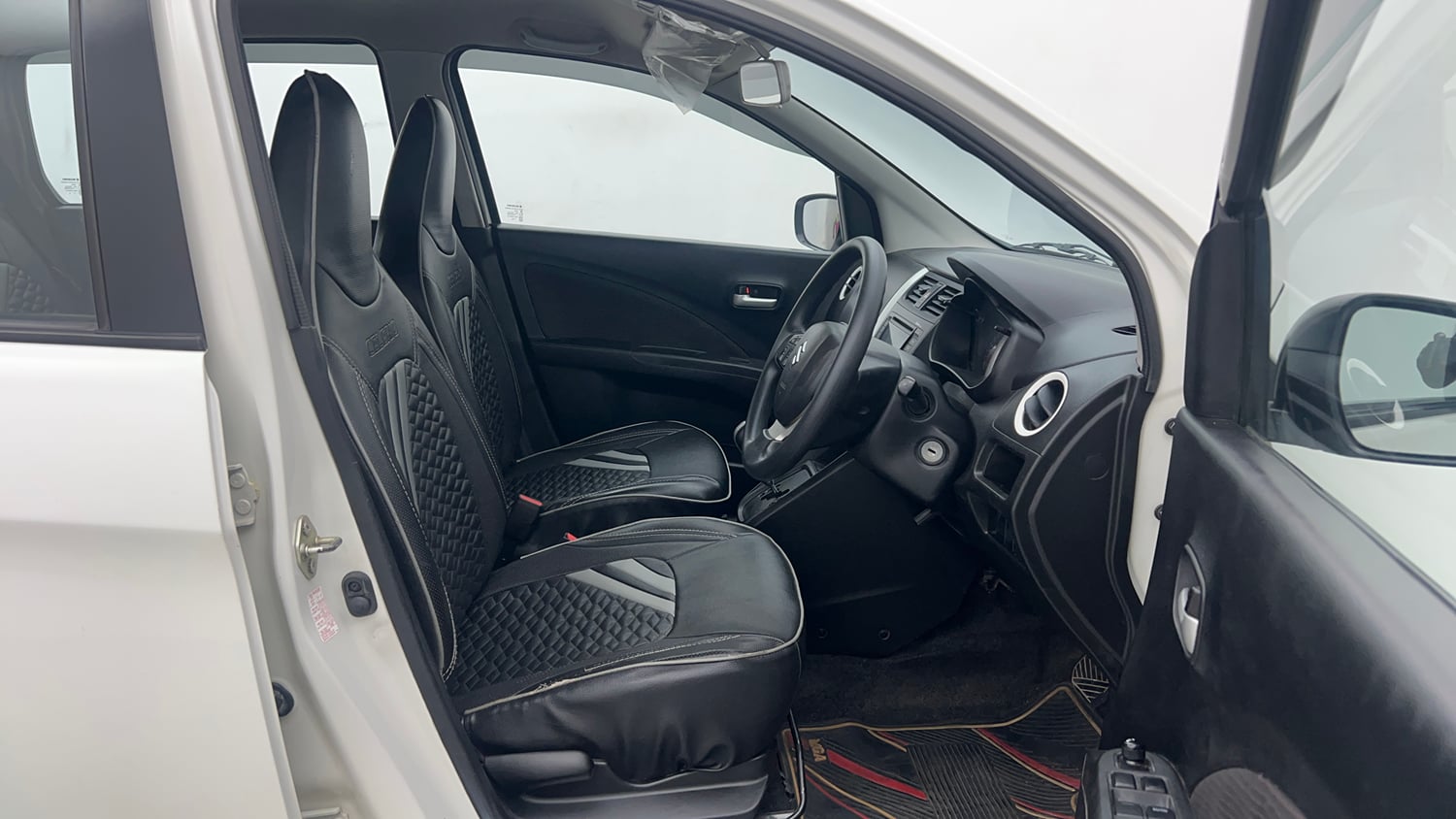 Used 2018 Maruti Suzuki Celerio X Zxi AMT Petrol Automatic interior RIGHT SIDE FRONT DOOR CABIN VIEW