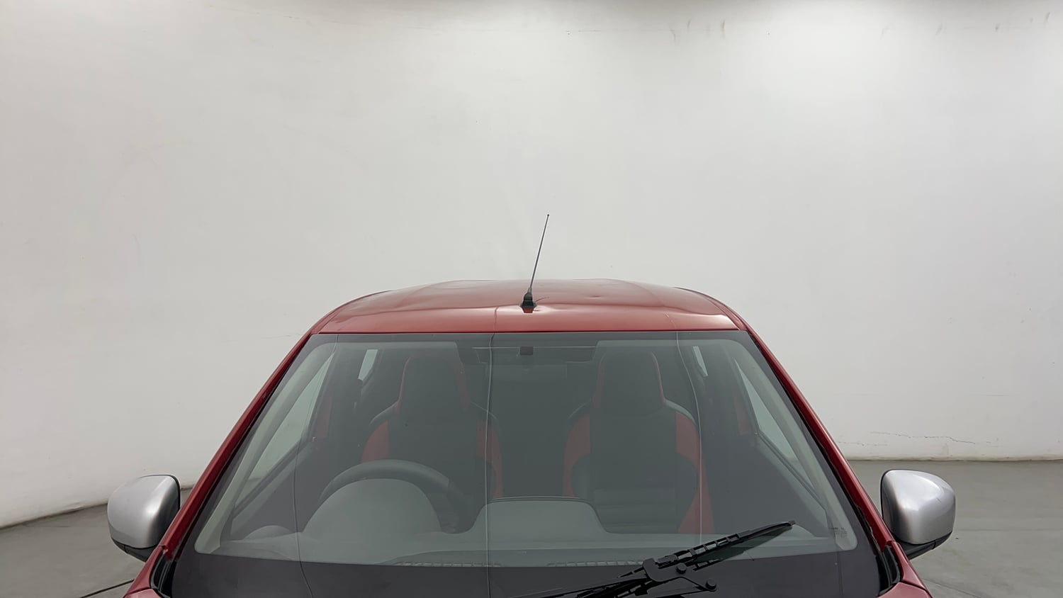 Used 2018 Renault Kwid 1.0 RXT AMT Opt Petrol Automatic exterior FRONT WINDSHIELD VIEW