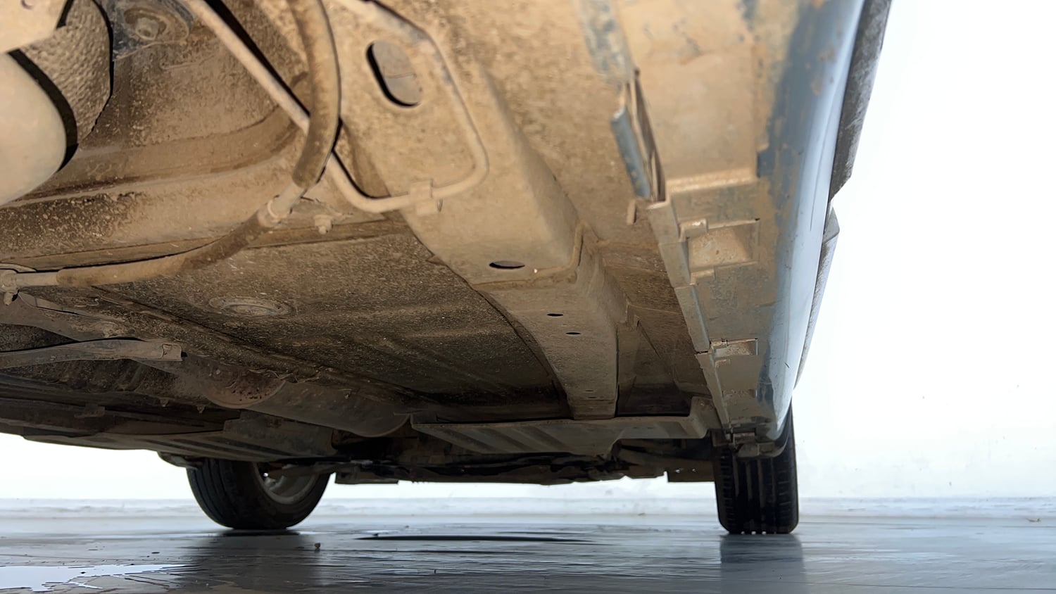 Used 2024 Maruti Suzuki Baleno Zeta MT Petrol Manual extra REAR RIGHT UNDERBODY VIEW