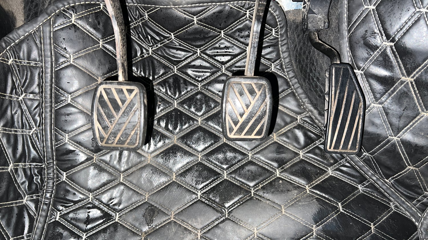 Used 2022 Maruti Suzuki Wagon R 1.0 LXi (O) 1.0 Petrol Manual interior PEDALS VIEW