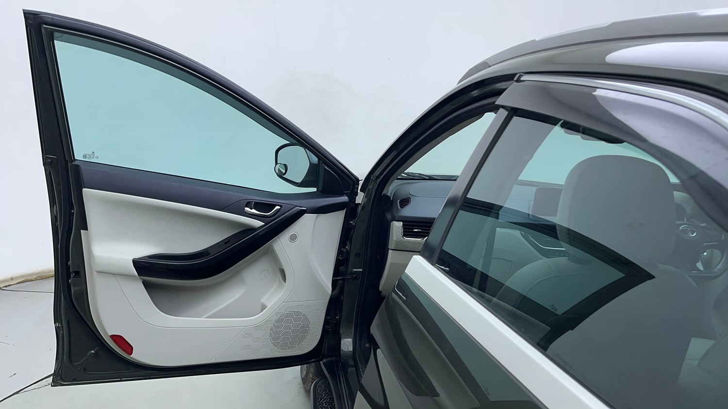 Used 2022 Tata Nexon XZ Plus (Premium) Petrol Manual interior LEFT FRONT DOOR OPEN VIEW