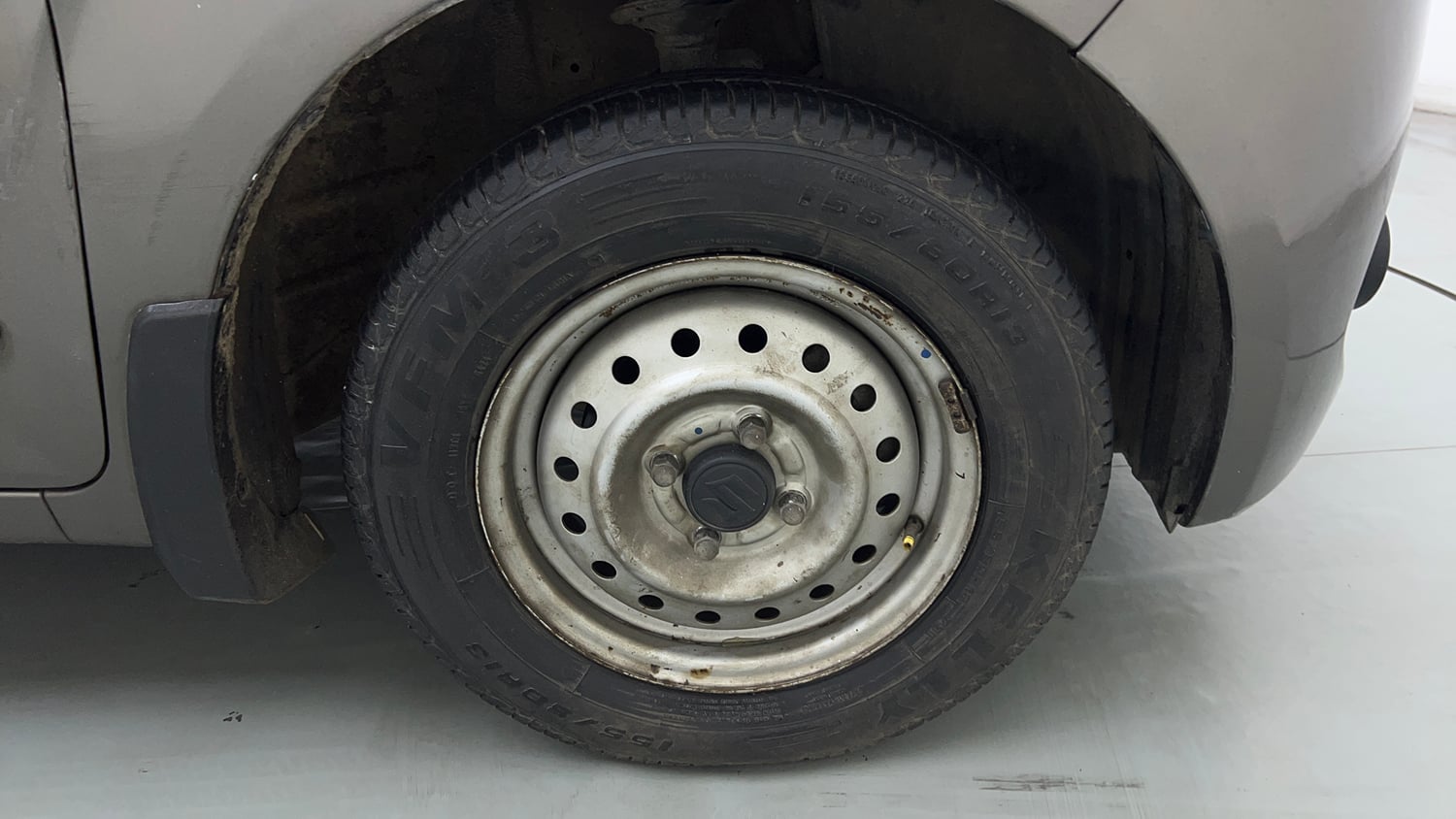 Used 2020 Maruti Suzuki Wagon R LXi (O) 1.0 CNG Cng Manual tyres RIGHT FRONT TYRE RIM VIEW