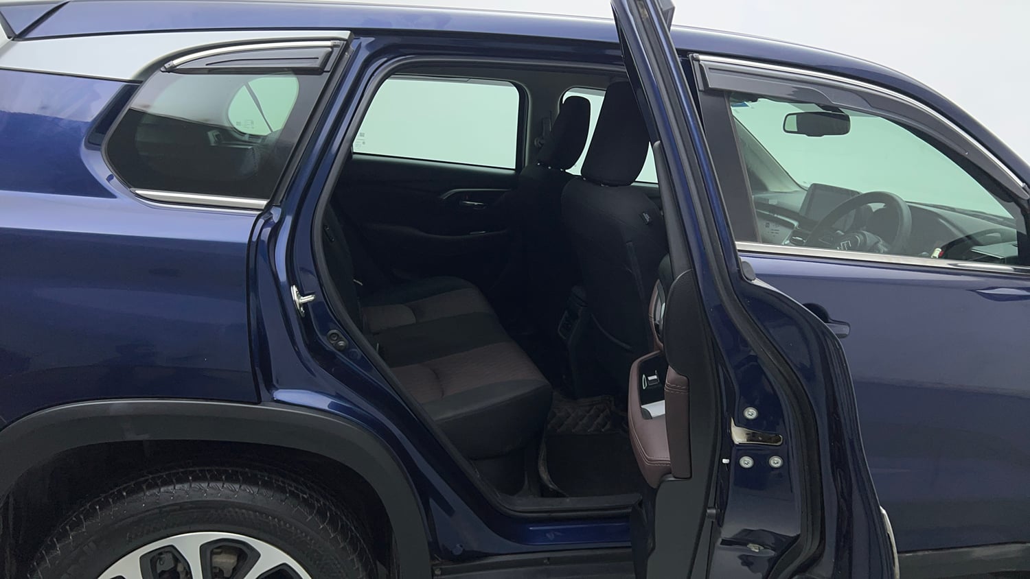 Used 2024 Maruti Suzuki Grand Vitara Zeta Smart Hybrid Petrol Manual interior RIGHT SIDE REAR DOOR CABIN VIEW