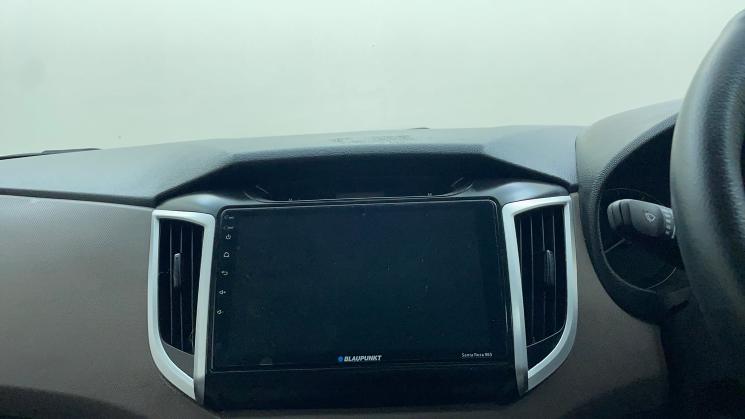 Used 2018 Hyundai Creta 1.6 E+ VTVT Petrol + CNG (Outside Fitted) Cng Manual top_features Touch screen infotainment system