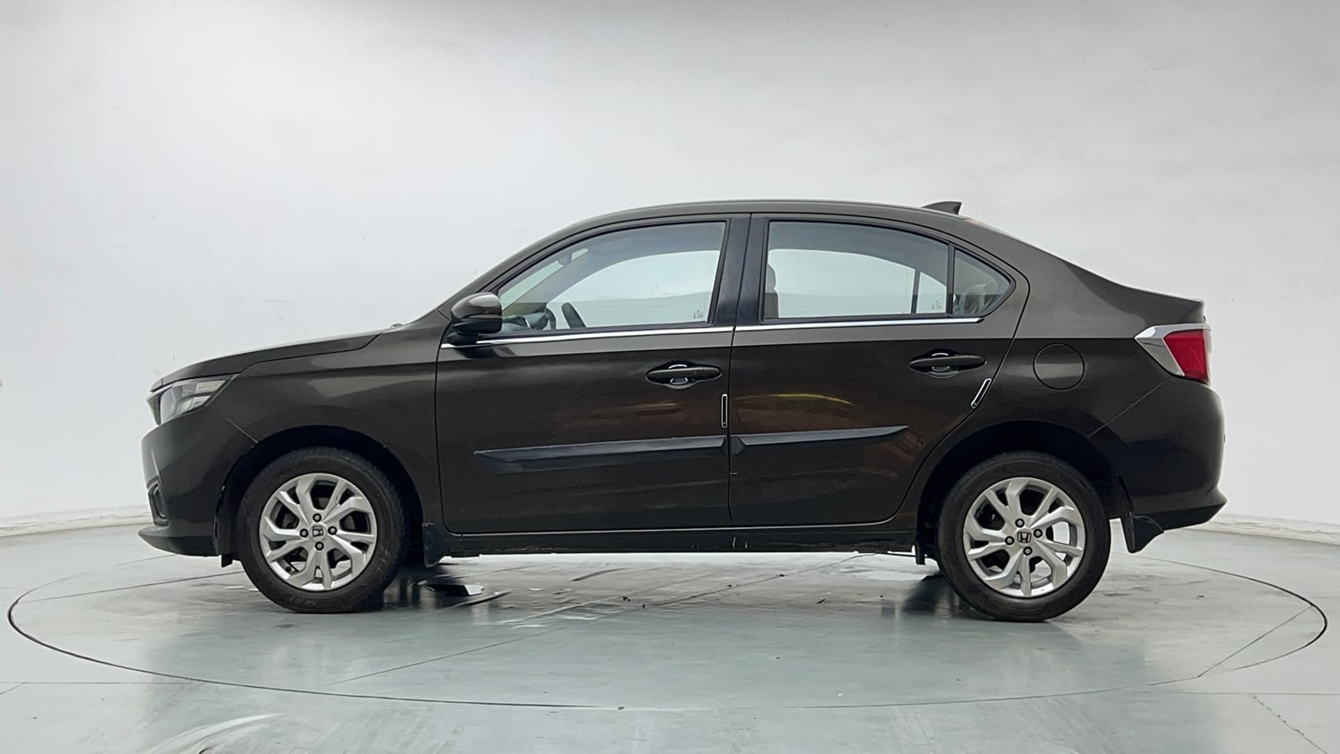 Used 2021 Honda Amaze 1.2 VX CVT Petrol Petrol Automatic exterior LEFT SIDE VIEW