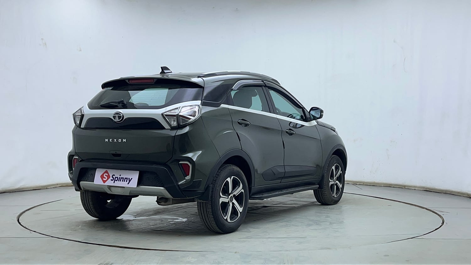 Used 2022 Tata Nexon XZ Plus (Premium) Petrol Manual exterior RIGHT REAR CORNER VIEW