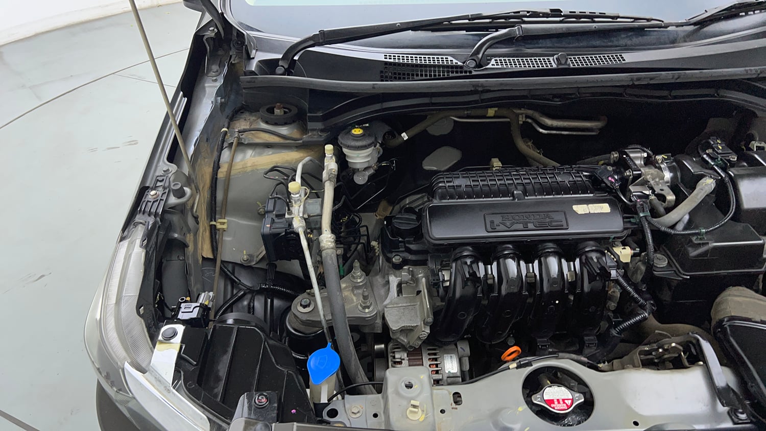 Used 2021 Honda Amaze 1.2 VX CVT Petrol Petrol Automatic engine ENGINE RIGHT SIDE VIEW