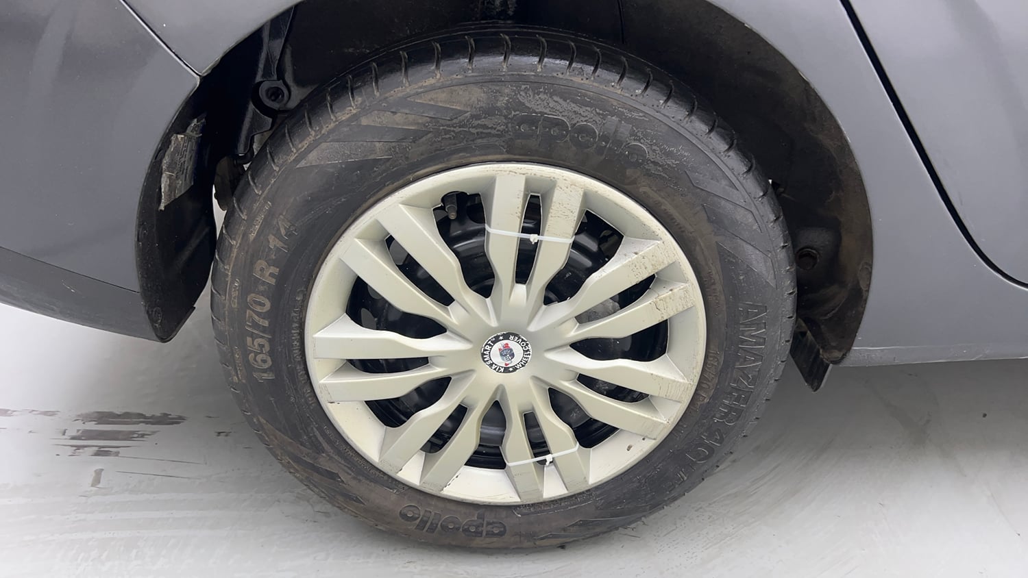 Used 2022 Hyundai Aura S 1.2 CNG Cng Manual tyres RIGHT REAR TYRE RIM VIEW