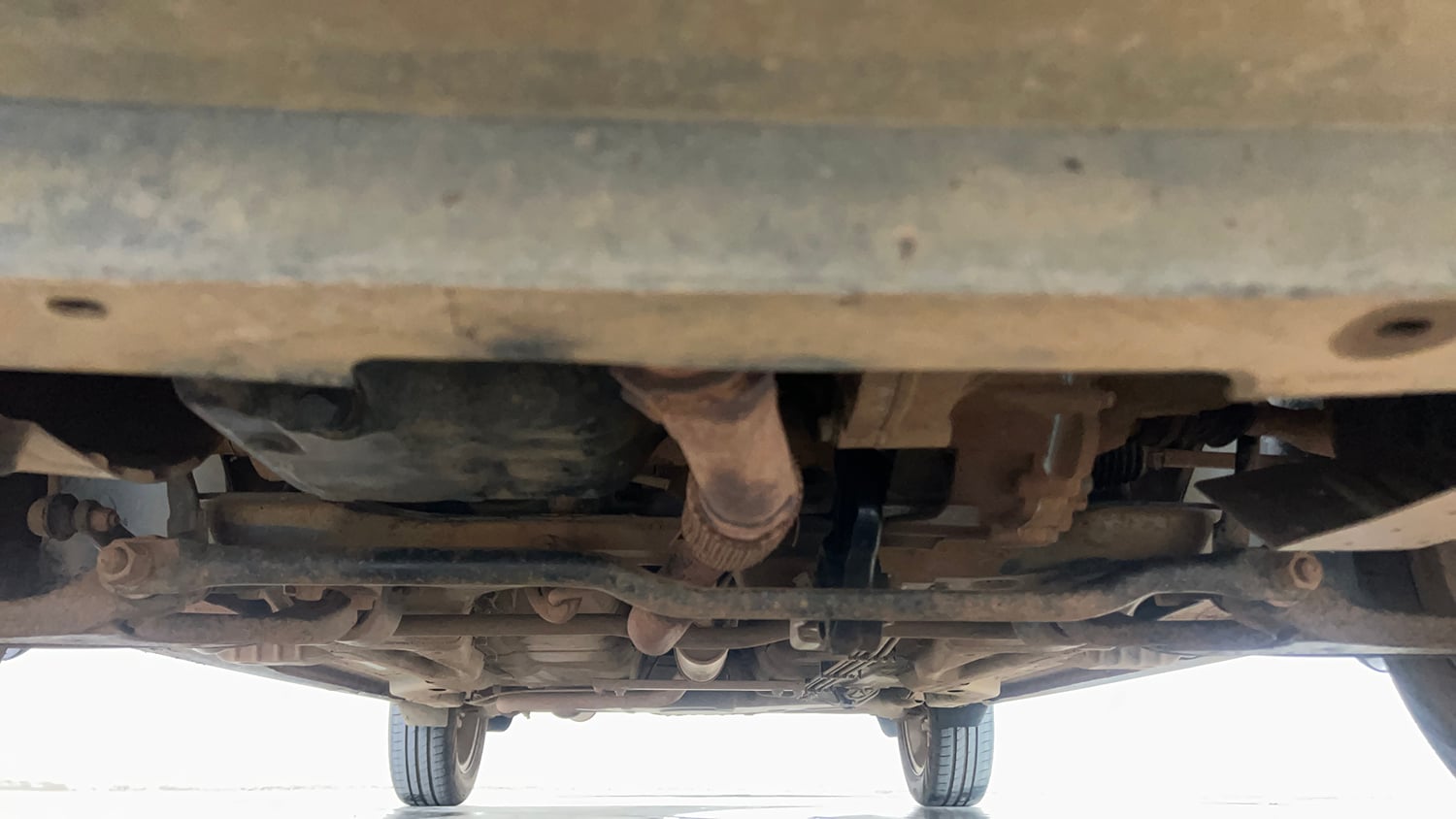 Used 2017 Tata Tiago Revotron XZ Petrol Manual extra FRONT LEFT UNDERBODY VIEW