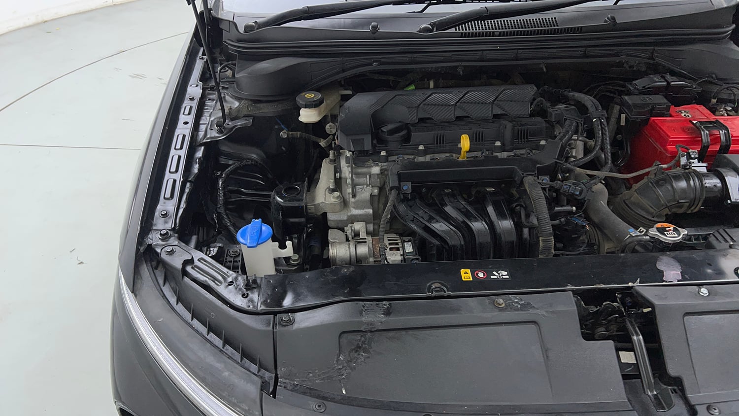 Used 2023 Hyundai Verna SX (O) 1.5 Petrol IVT Petrol Automatic engine ENGINE RIGHT SIDE VIEW