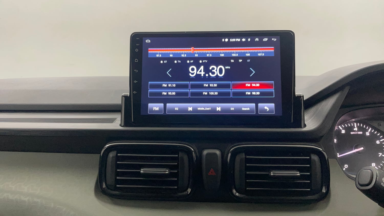 Used 2022 Tata Punch Adventure MT Petrol Manual interior MUSIC SYSTEM & AC CONTROL VIEW