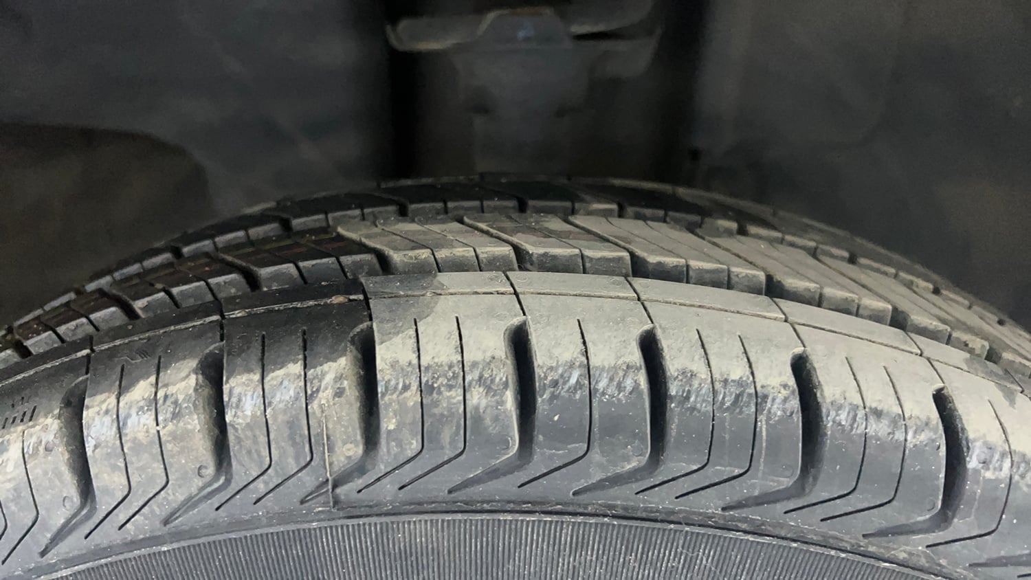 Used 2017 Renault Kwid RXL Petrol Manual tyres RIGHT FRONT TYRE TREAD VIEW