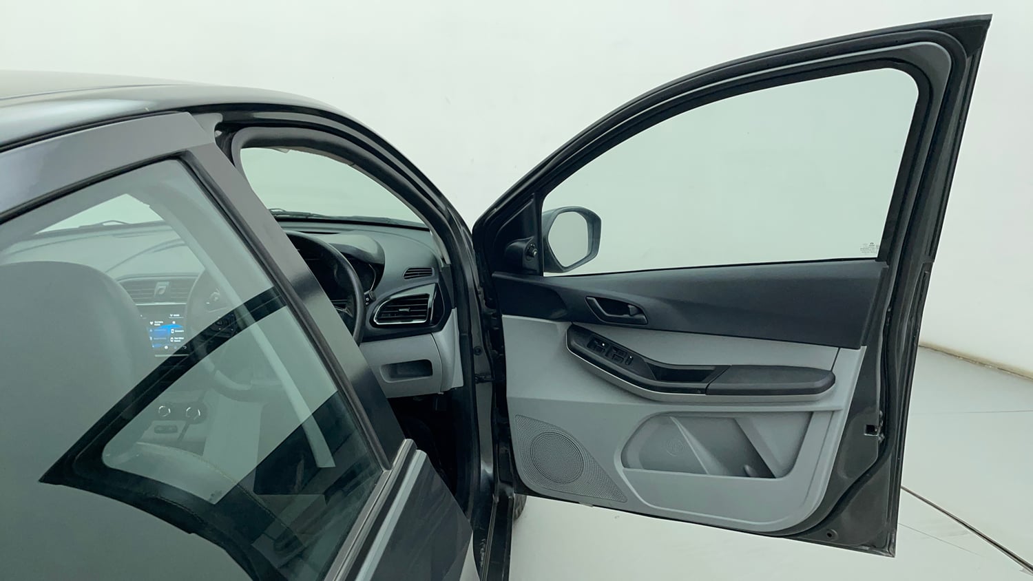 Used 2022 Tata Tiago XT Rhythm Petrol Manual interior RIGHT FRONT DOOR OPEN VIEW