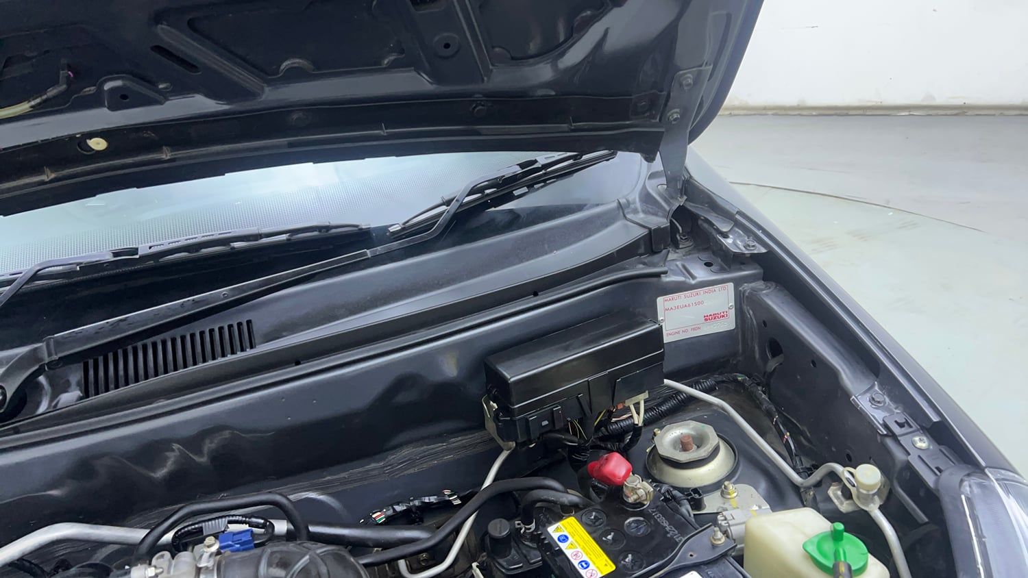 Used 2021 Maruti Suzuki Alto 800 Vxi Plus Petrol Manual engine ENGINE LEFT SIDE HINGE & APRON VIEW