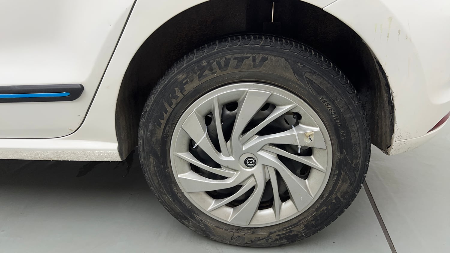 Used 2018 Volkswagen Polo Comfortline 1.0L (P) Petrol Manual tyres LEFT REAR TYRE RIM VIEW