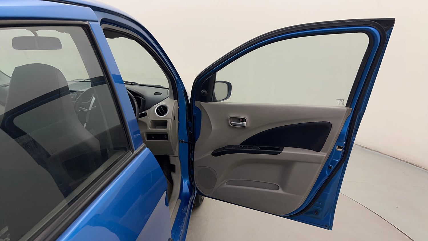 Used 2015 Maruti Suzuki Celerio VXi Petrol Manual interior RIGHT FRONT DOOR OPEN VIEW