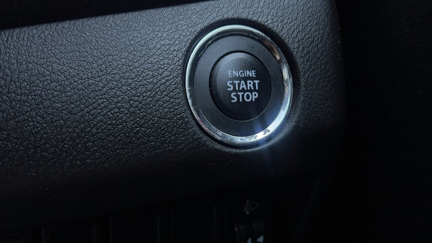 Used 2021 Maruti Suzuki Baleno Zeta Petrol Manual top_features Keyless start