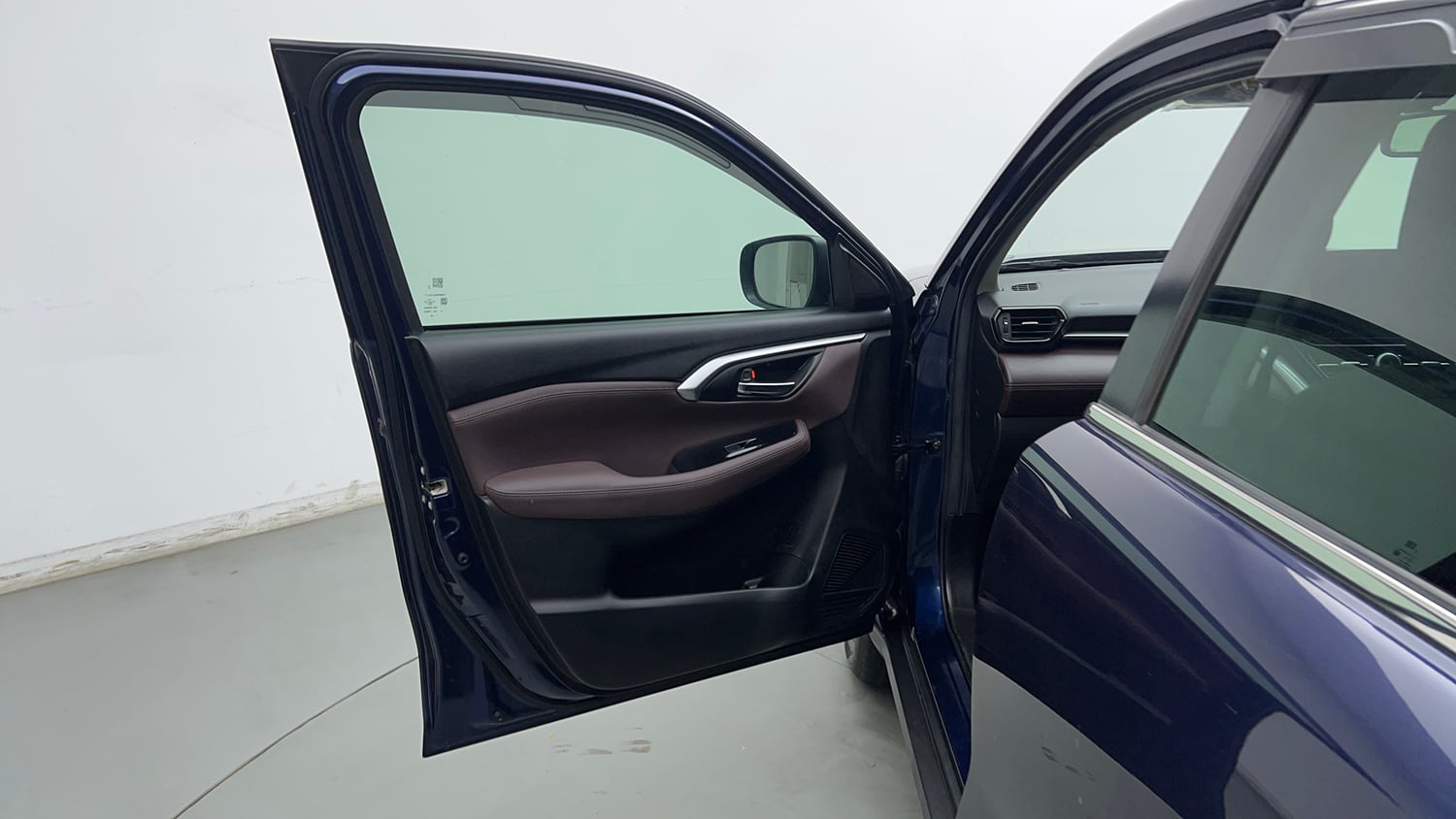 Used 2024 Maruti Suzuki Grand Vitara Zeta Smart Hybrid Petrol Manual interior LEFT FRONT DOOR OPEN VIEW