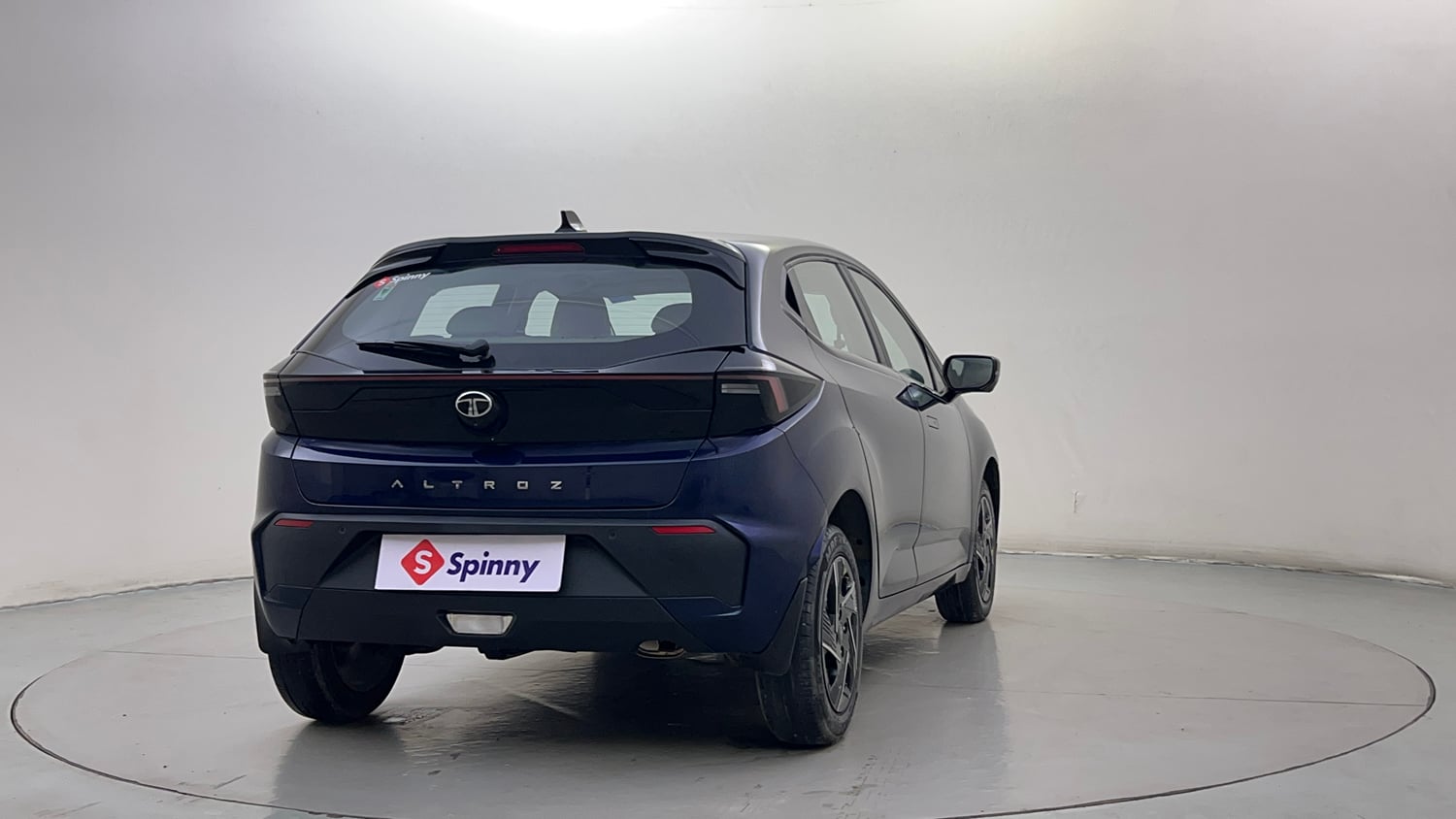 Used 2025 Tata Altroz Accomplished S Petrol 5MT Petrol Manual exterior RIGHT REAR CORNER VIEW