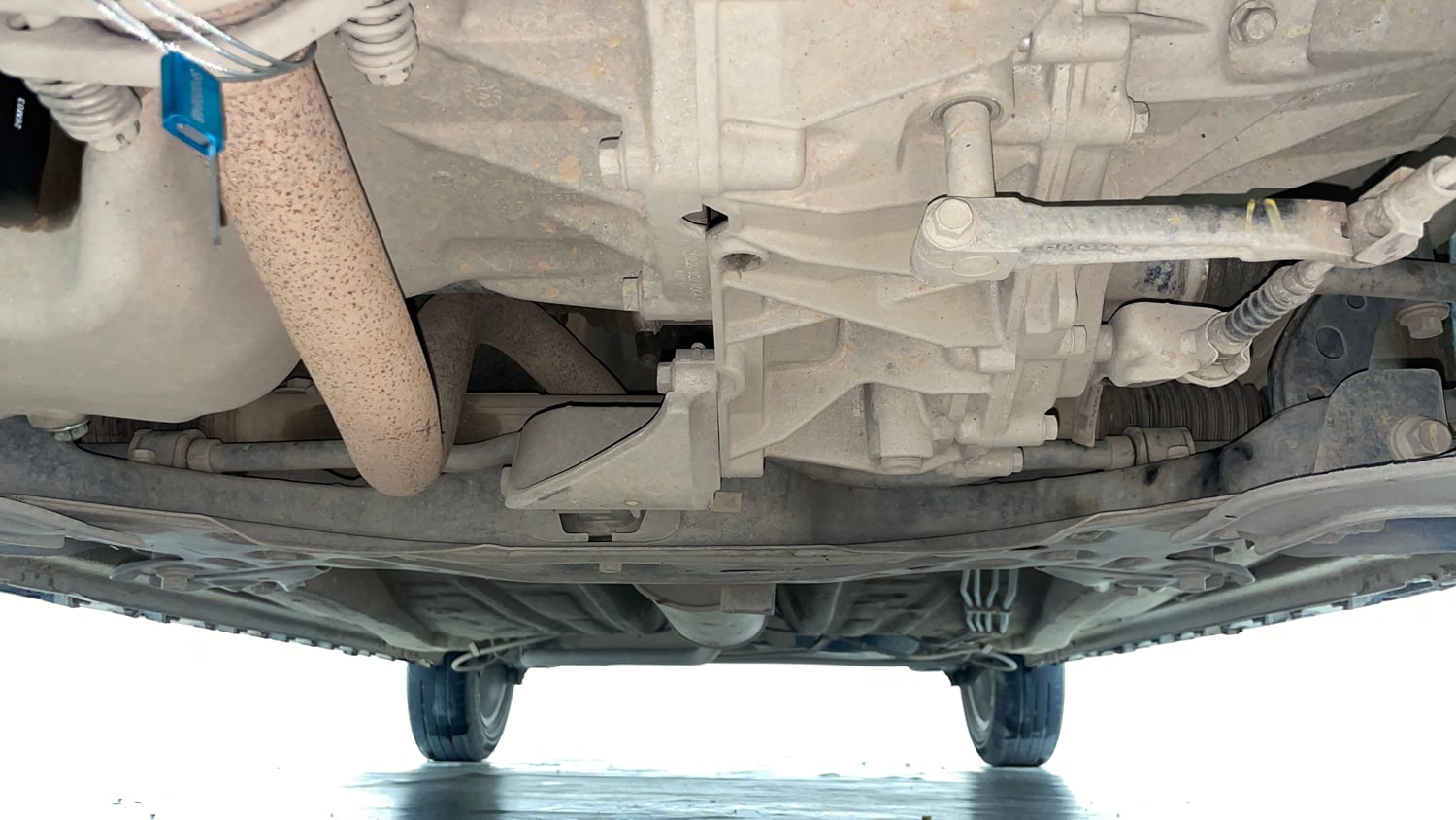 Used 2022 Maruti Suzuki Ignis Zeta 1.2 MT Petrol Manual extra FRONT LEFT UNDERBODY VIEW