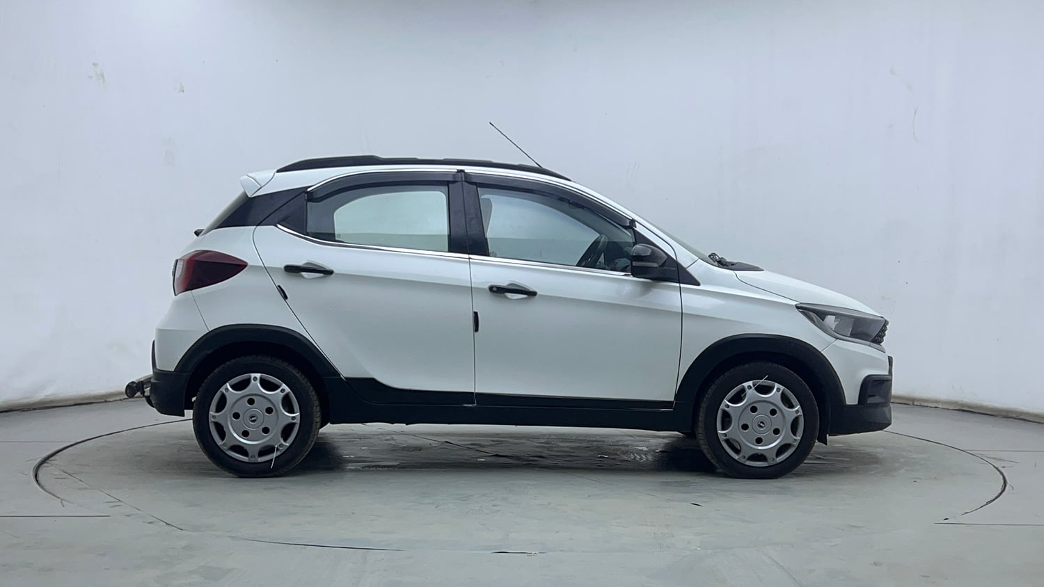Used 2021 Tata Tiago NRG XZ MT Petrol Manual exterior RIGHT SIDE VIEW