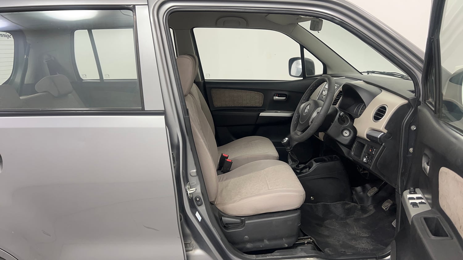 Used 2014 Maruti Suzuki Wagon R 1.0 VXI Petrol + CNG (Outside Fitted) Cng Manual interior RIGHT SIDE FRONT DOOR CABIN VIEW