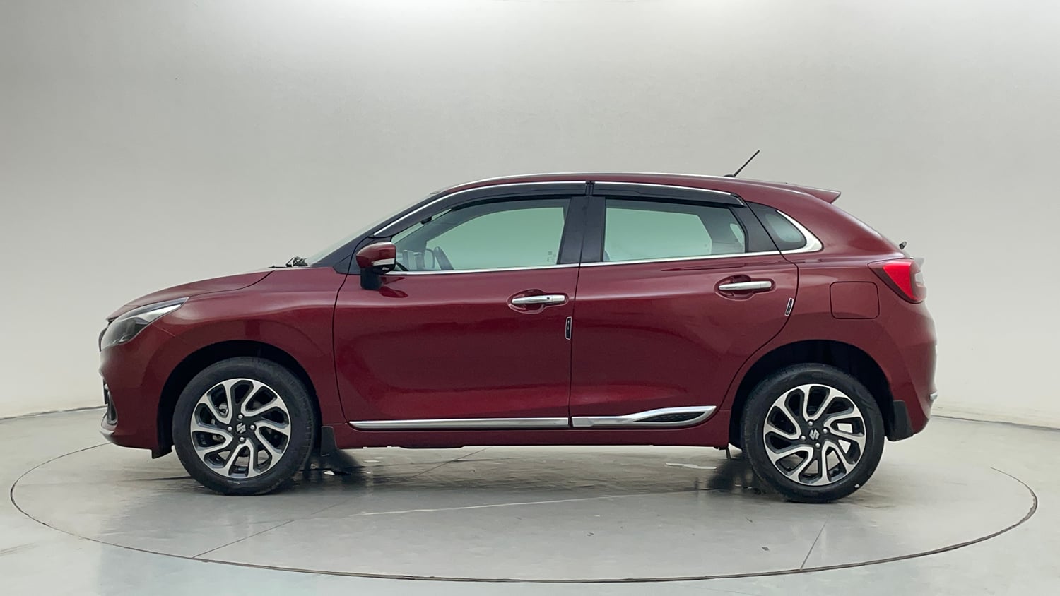 Used 2022 Maruti Suzuki Baleno Alpha MT Petrol Manual exterior LEFT SIDE VIEW