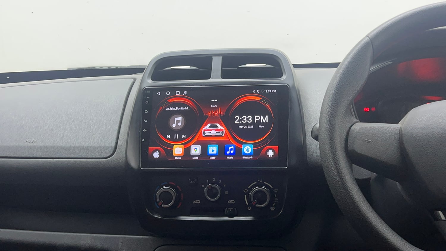 Used 2016 Renault Kwid RXT Petrol Manual interior MUSIC SYSTEM & AC CONTROL VIEW