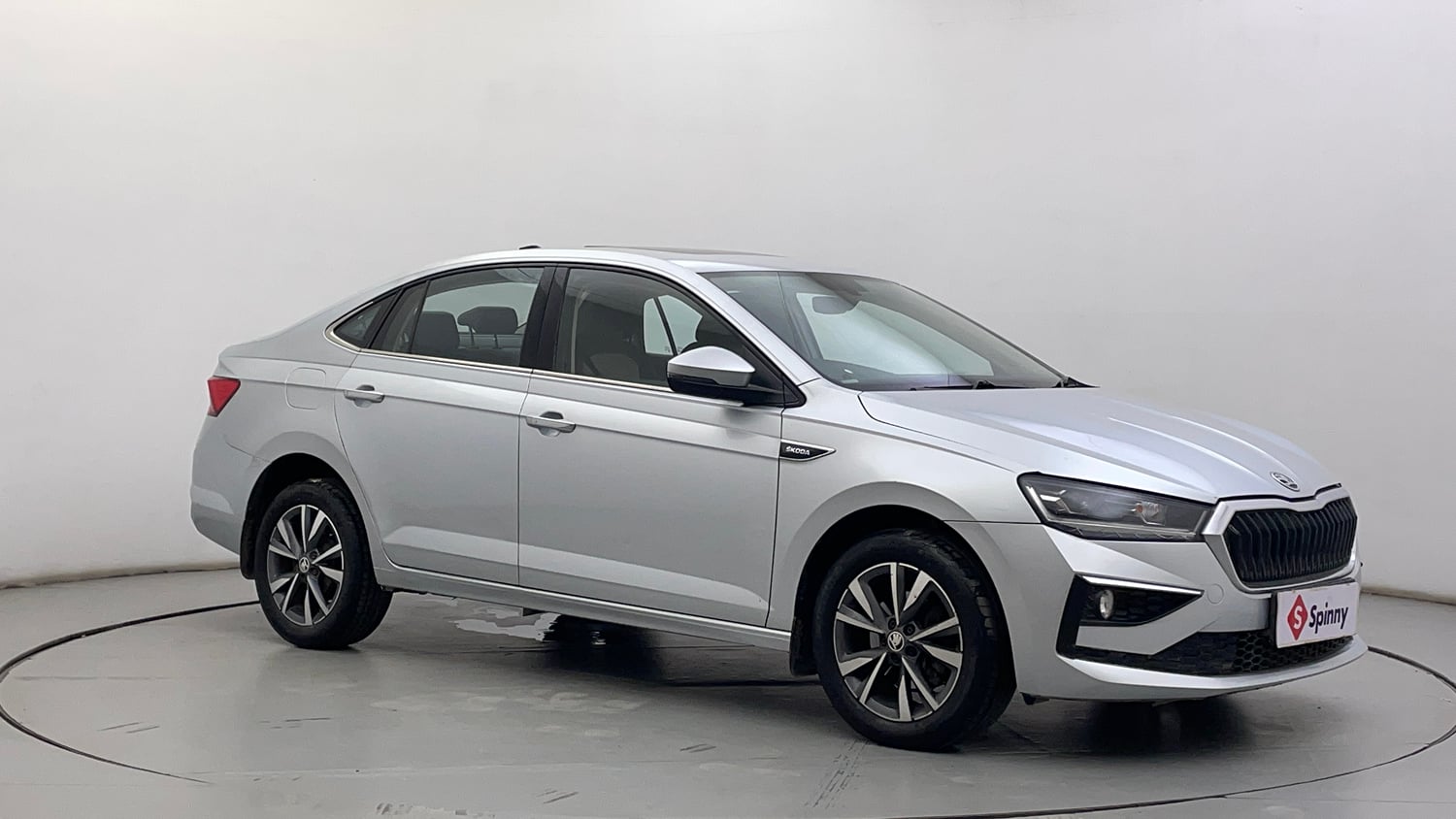Used 2022 Skoda Slavia Style 1.0L TSI AT Petrol Automatic exterior RIGHT FRONT CORNER VIEW