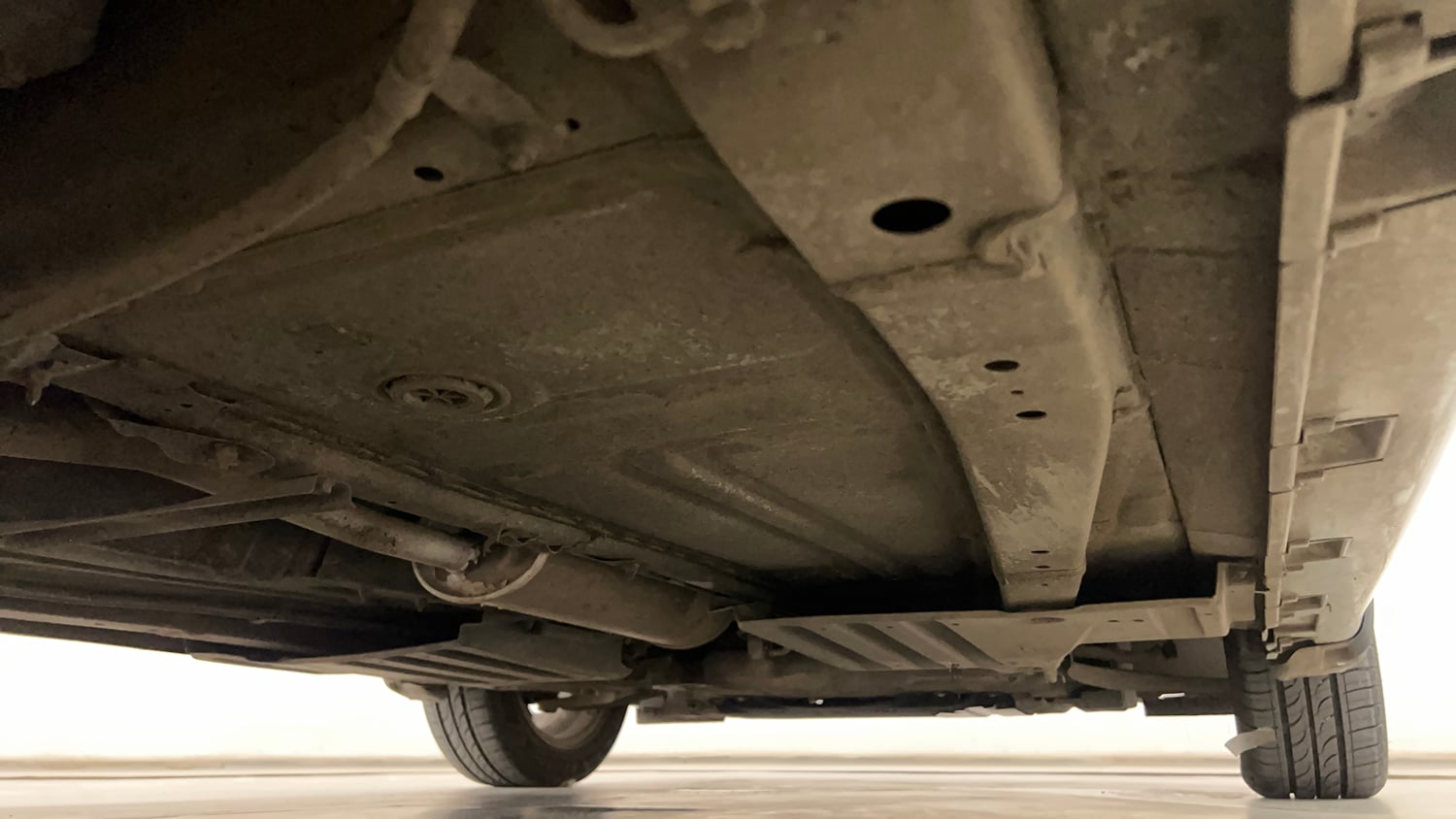 Used 2022 Toyota Glanza G Petrol Manual extra REAR RIGHT UNDERBODY VIEW