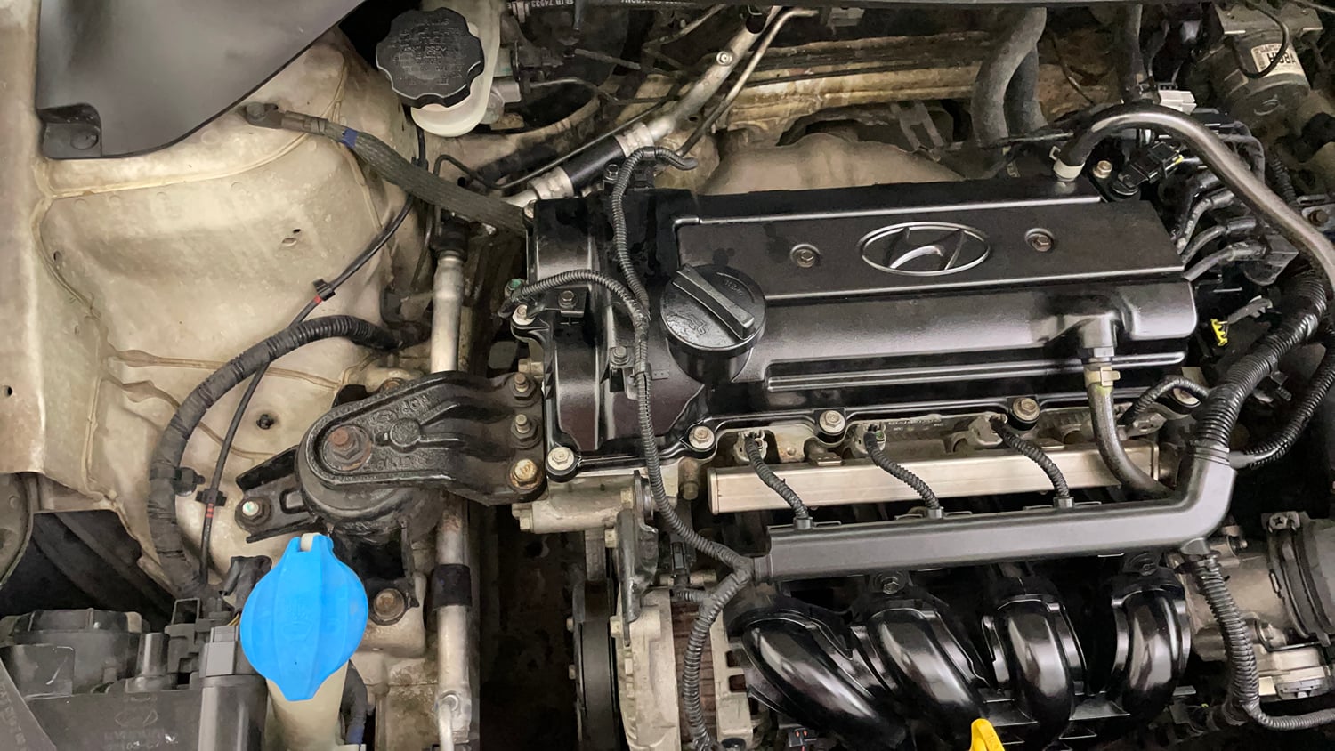 Used 2014 Hyundai Elite i20 Asta 1.2 Petrol Manual engine ENGINE RIGHT SIDE VIEW