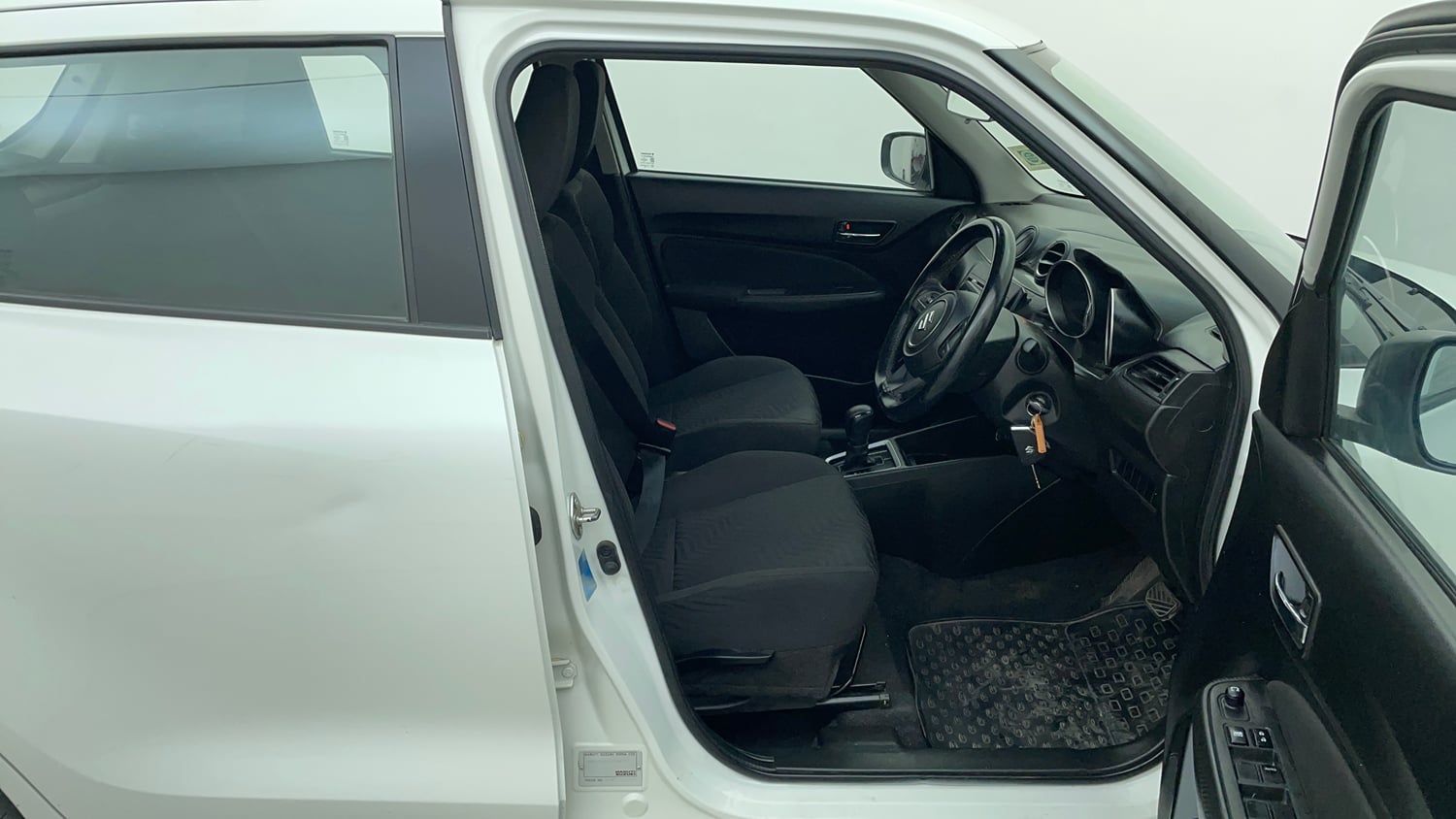 Used 2020 Maruti Suzuki Swift VXi AMT Petrol Automatic interior RIGHT SIDE FRONT DOOR CABIN VIEW