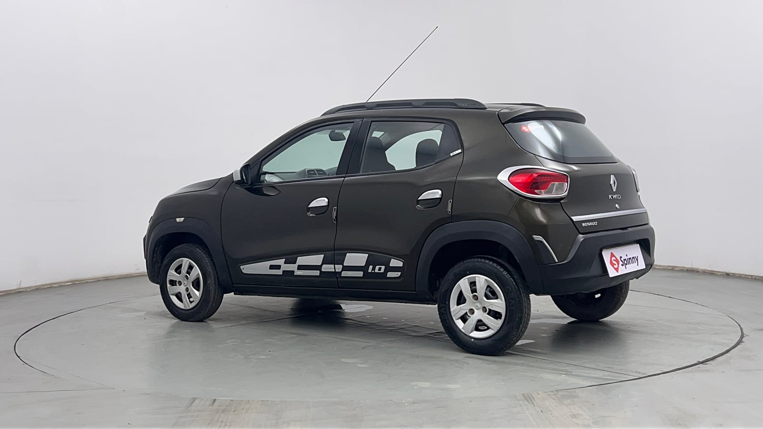 Used 2017 Renault Kwid 1.0 RXT Opt Petrol Manual exterior LEFT REAR CORNER VIEW