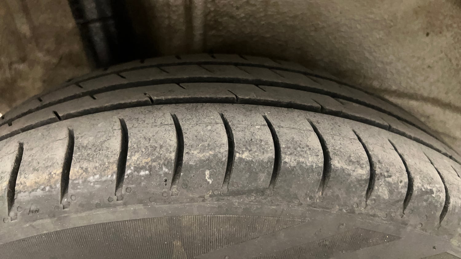 Used 2019 Maruti Suzuki Wagon R VXi 1.2 Petrol Manual tyres RIGHT REAR TYRE TREAD VIEW