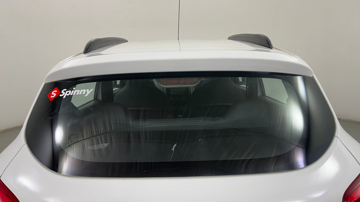 Used 2016 Renault Kwid RXT Petrol Manual exterior BACK WINDSHIELD VIEW