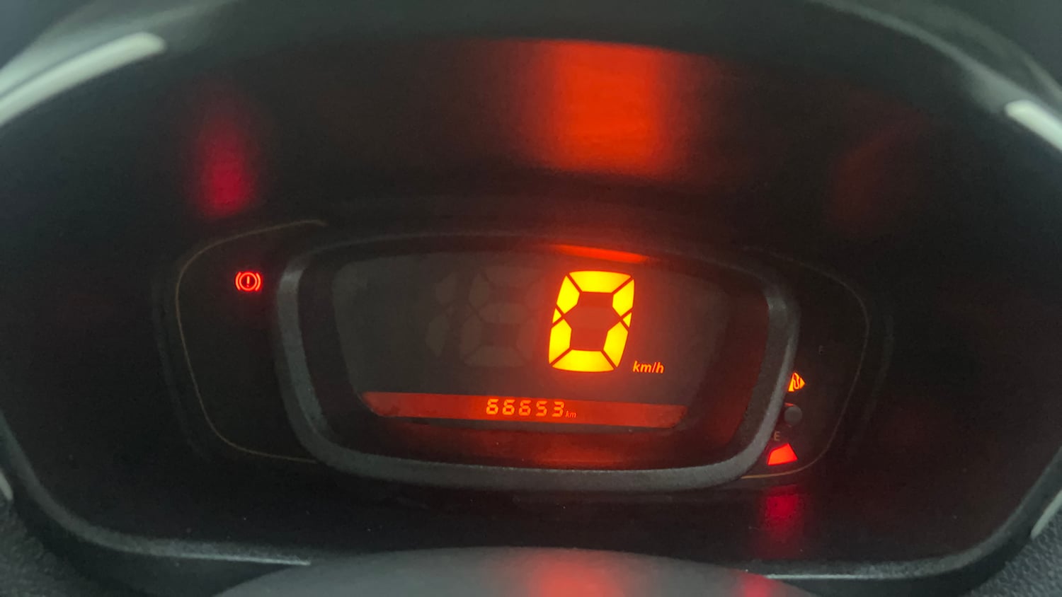 Used 2017 Renault Kwid RXL Petrol Manual interior CLUSTERMETER VIEW