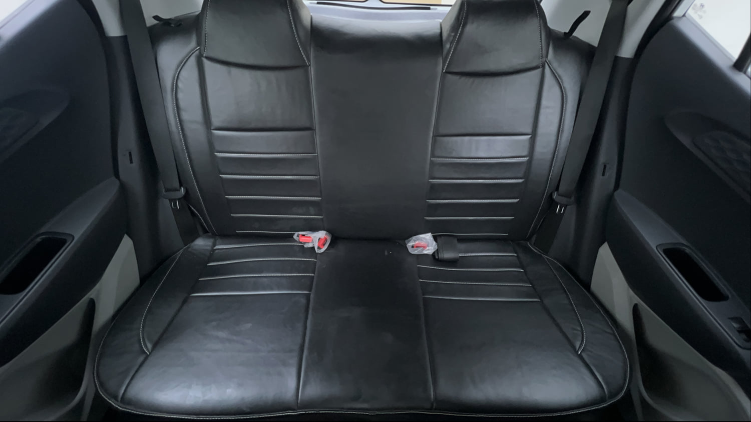Used 2022 Hyundai Grand i10 Nios Sportz 1.2 Kappa VTVT Petrol Manual interior REAR SEAT CONDITION VIEW