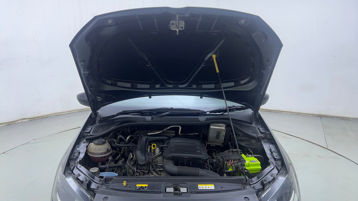 Used 2021 Volkswagen Polo GT Petrol Automatic engine ENGINE & BONNET OPEN FRONT VIEW