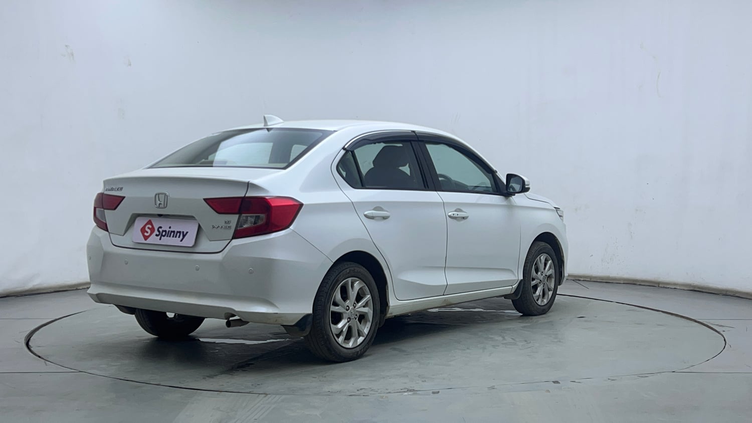 Used 2020 Honda Amaze 1.2 VX MT Petrol Petrol Manual exterior RIGHT REAR CORNER VIEW