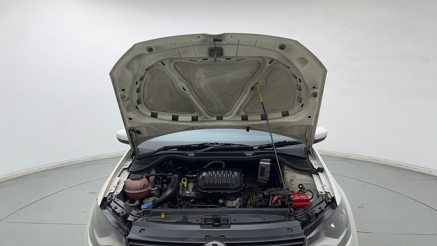 Used 2018 Volkswagen Polo Comfortline 1.0L (P) Petrol Manual engine ENGINE & BONNET OPEN FRONT VIEW