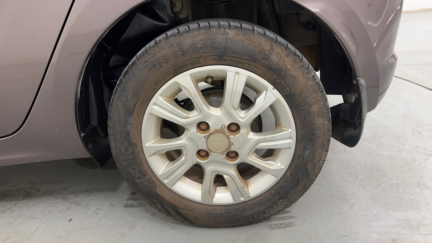 Used 2017 Tata Tiago Revotron XZ Petrol Manual tyres LEFT REAR TYRE RIM VIEW